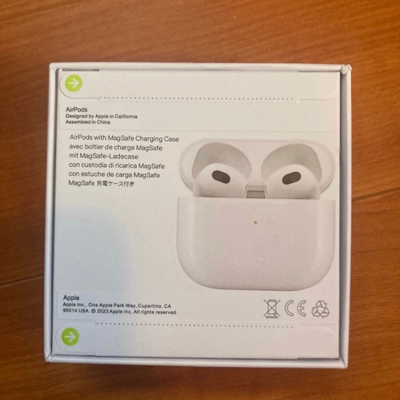 AirPods 3rd generation - Picture 3 of 3